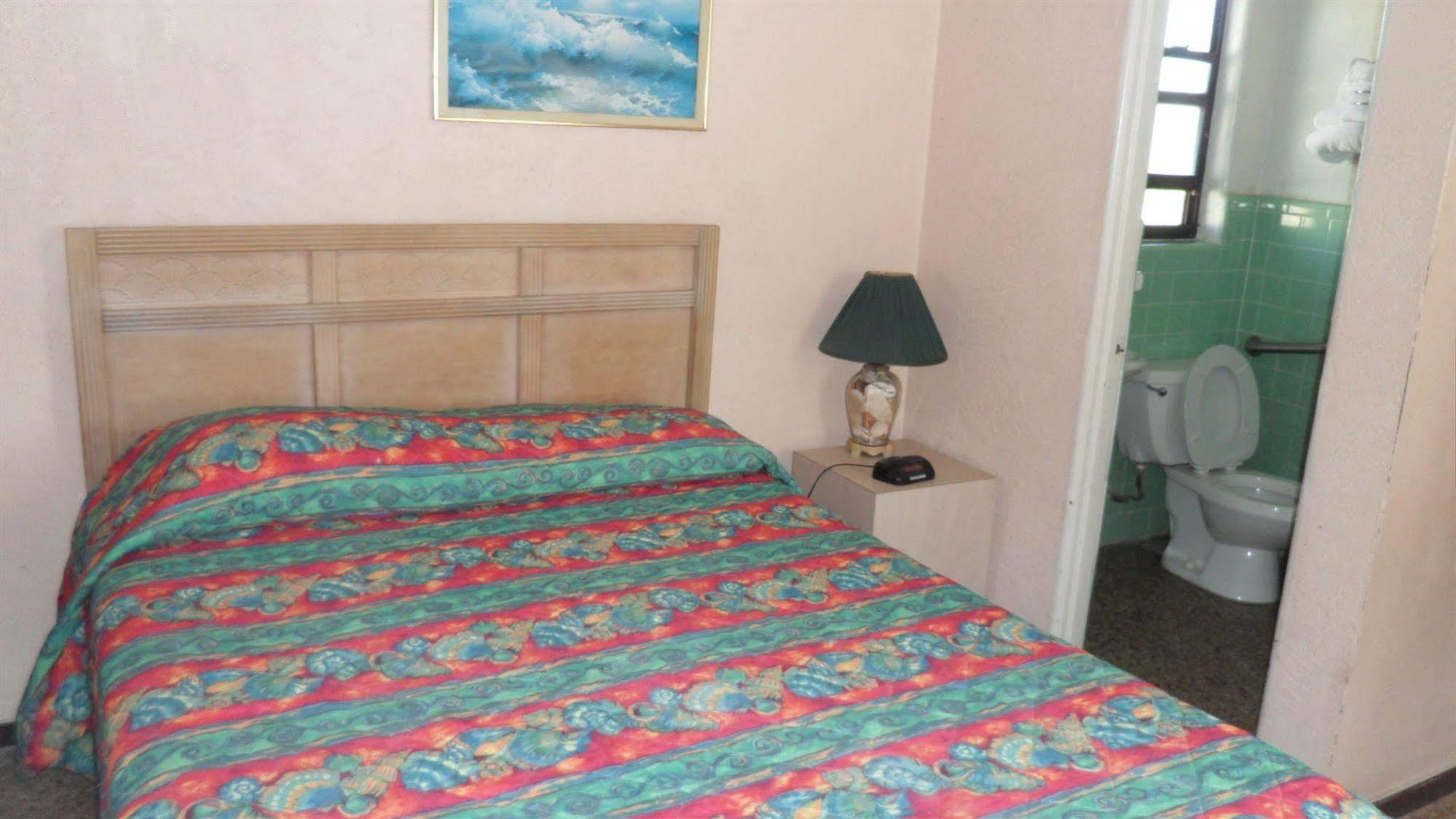 Lazy Hours Motel Флаглър Бийч Екстериор снимка